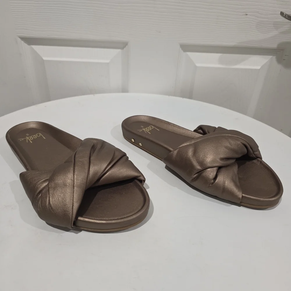 Beek Tesia Knot Bronze Leather Sandals - Picture 3 of 6